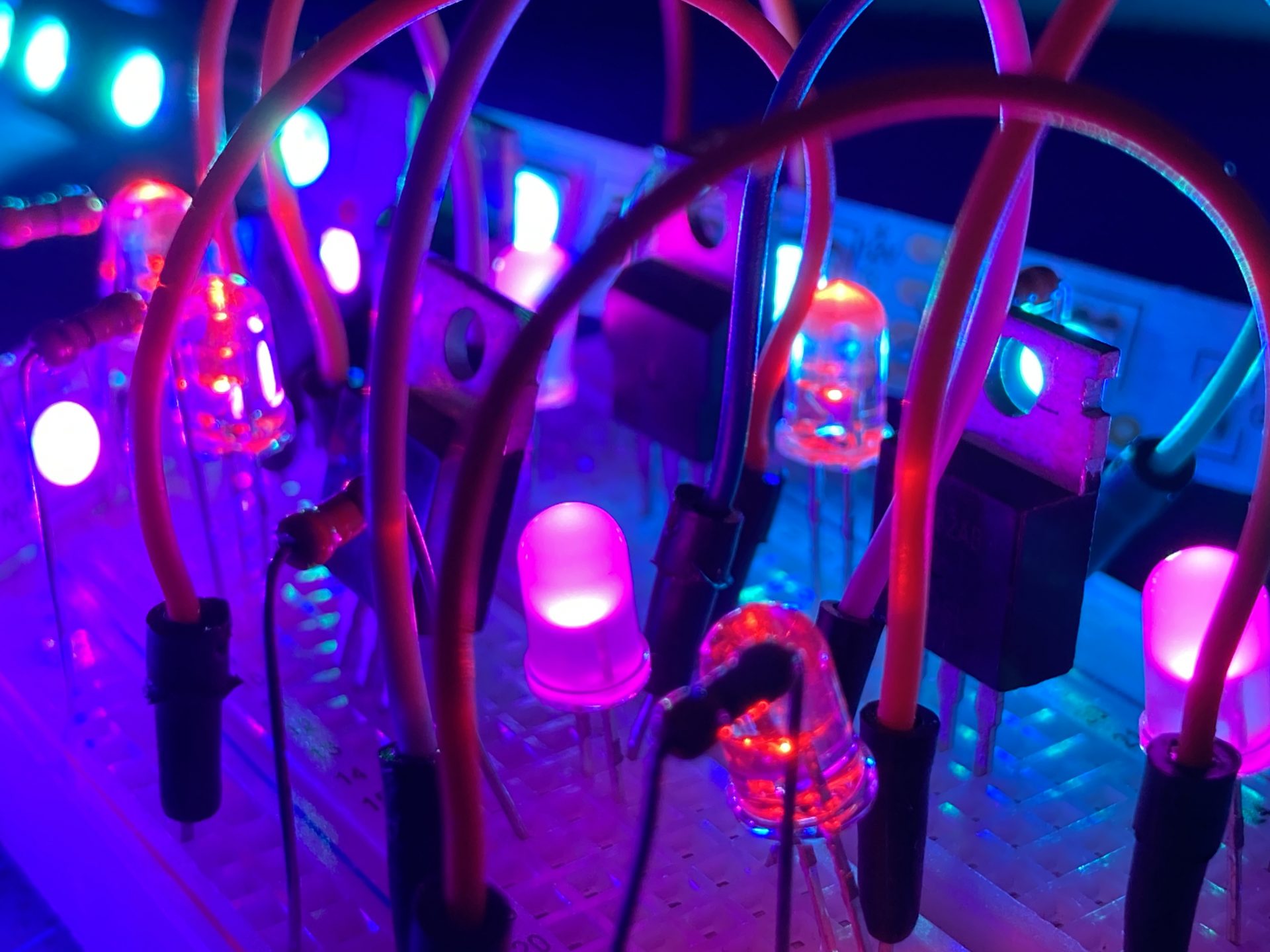 Formation DIY Électro et lumières avec Josée Broulliard